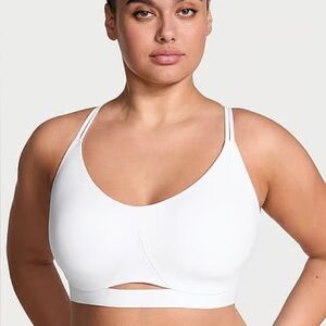 Vsx Elevate Strappy-Comfort Sports Bra‎ White NWT Medium